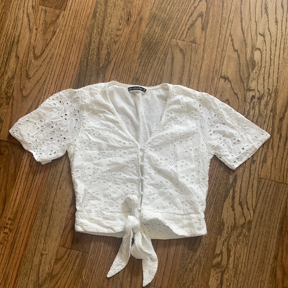 White eyelet top Abercrombie